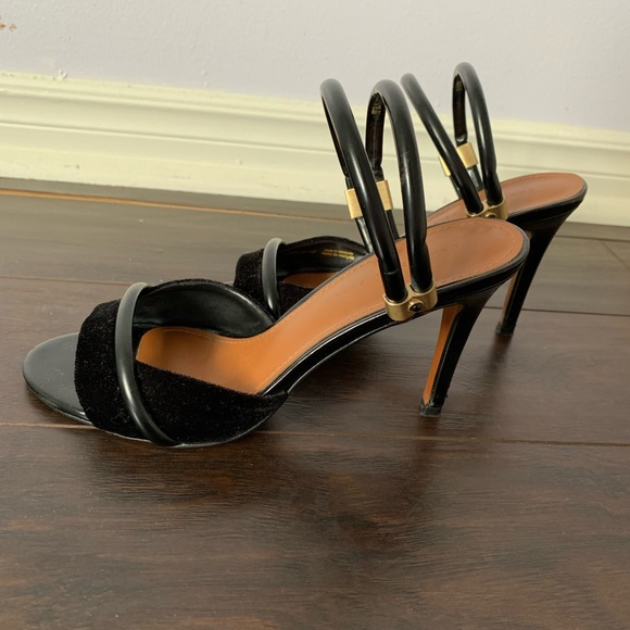 Size:7, heel high:9cm, There are some scratches on the heel of the left - Picture 2 of 5